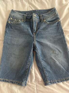 Code Bleu Annette Rhinestone Embroidered Bermuda Denim Shorts Size 4/26
